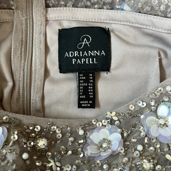 EUC Gorgeous Adrianna Papell Dress Gown - Picture 7 of 7